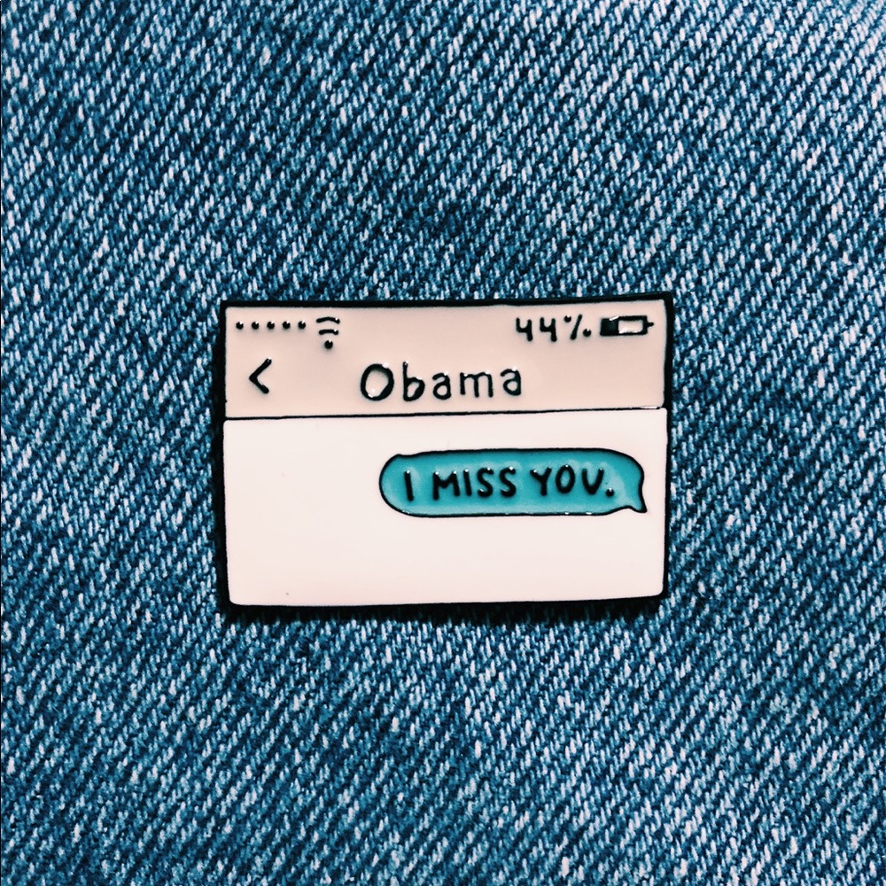 ❌ SOLD OUT ❌ Obama I Miss You Text Enamel Pin - Picture 1 of 1